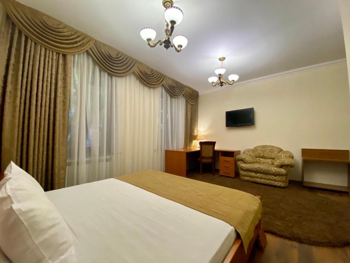 Boomerang Business Hotel Odesa Exterior photo